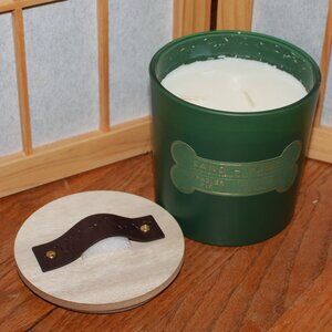 Sand + Paws Odor Neutralizing Scented Candle